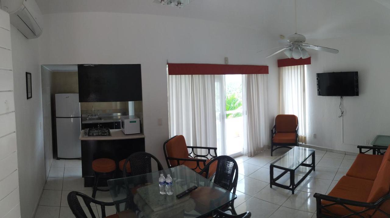 Villas Del Palmar Manzanillo With Beach Club Екстер'єр фото