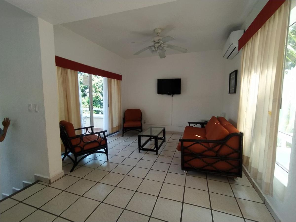 Villas Del Palmar Manzanillo With Beach Club Екстер'єр фото