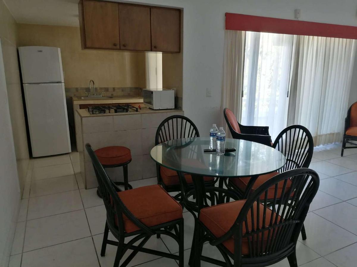 Villas Del Palmar Manzanillo With Beach Club Екстер'єр фото