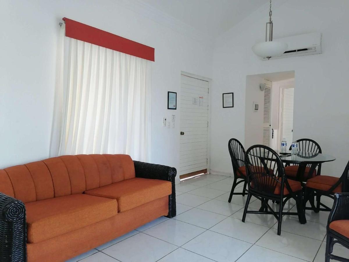 Villas Del Palmar Manzanillo With Beach Club Екстер'єр фото