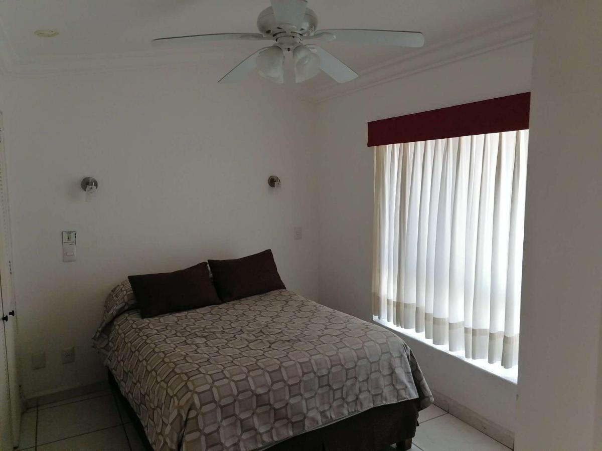 Villas Del Palmar Manzanillo With Beach Club Екстер'єр фото