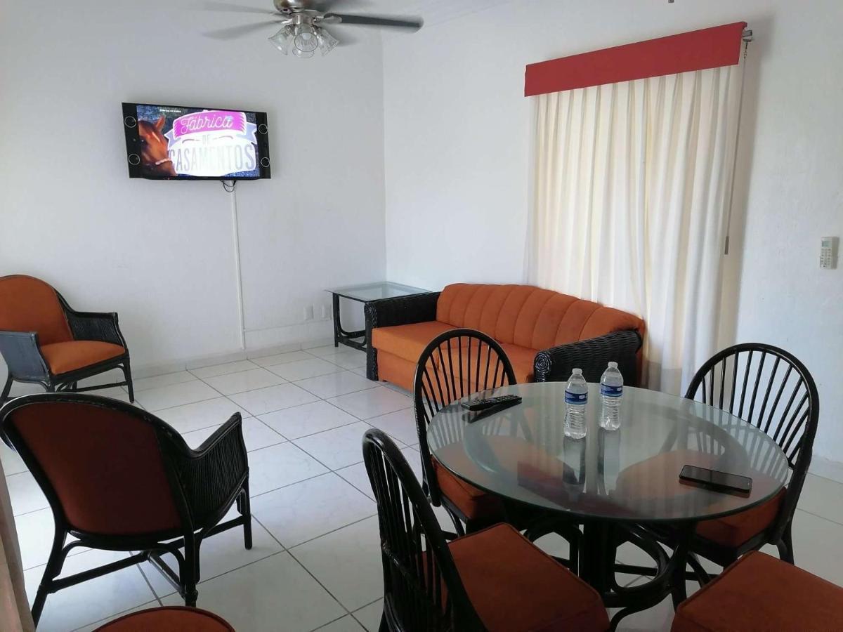 Villas Del Palmar Manzanillo With Beach Club Екстер'єр фото