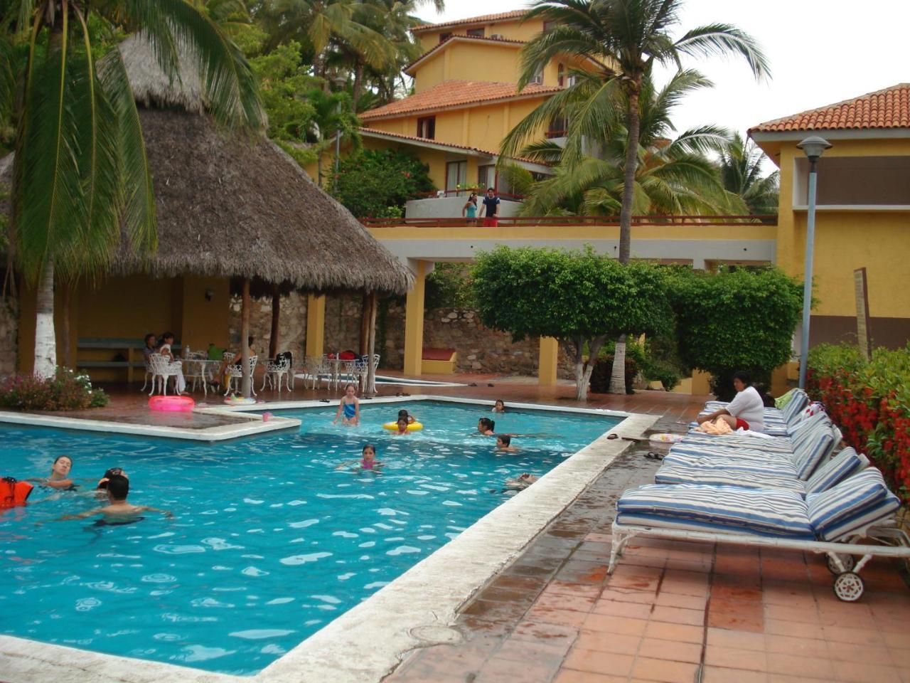 Villas Del Palmar Manzanillo With Beach Club Екстер'єр фото